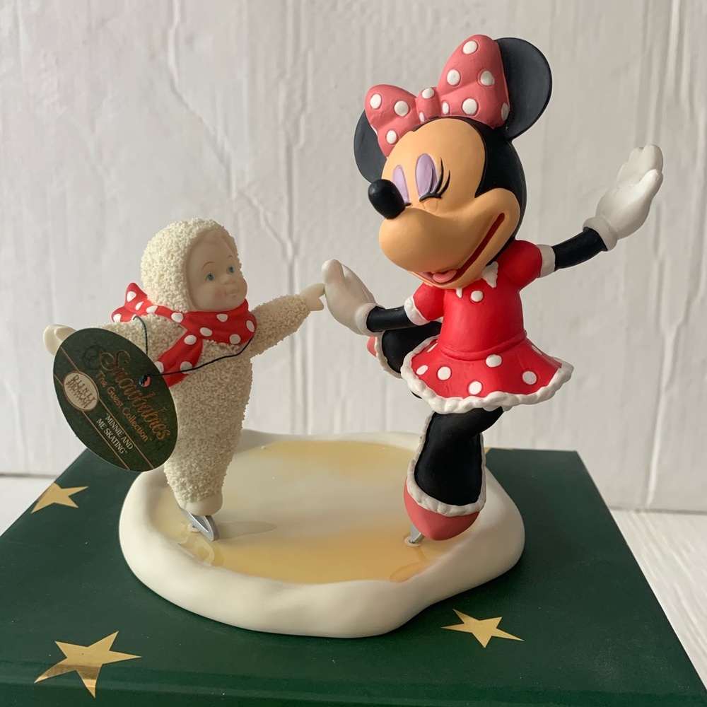 Snowbabies Minnie and me skating department 56